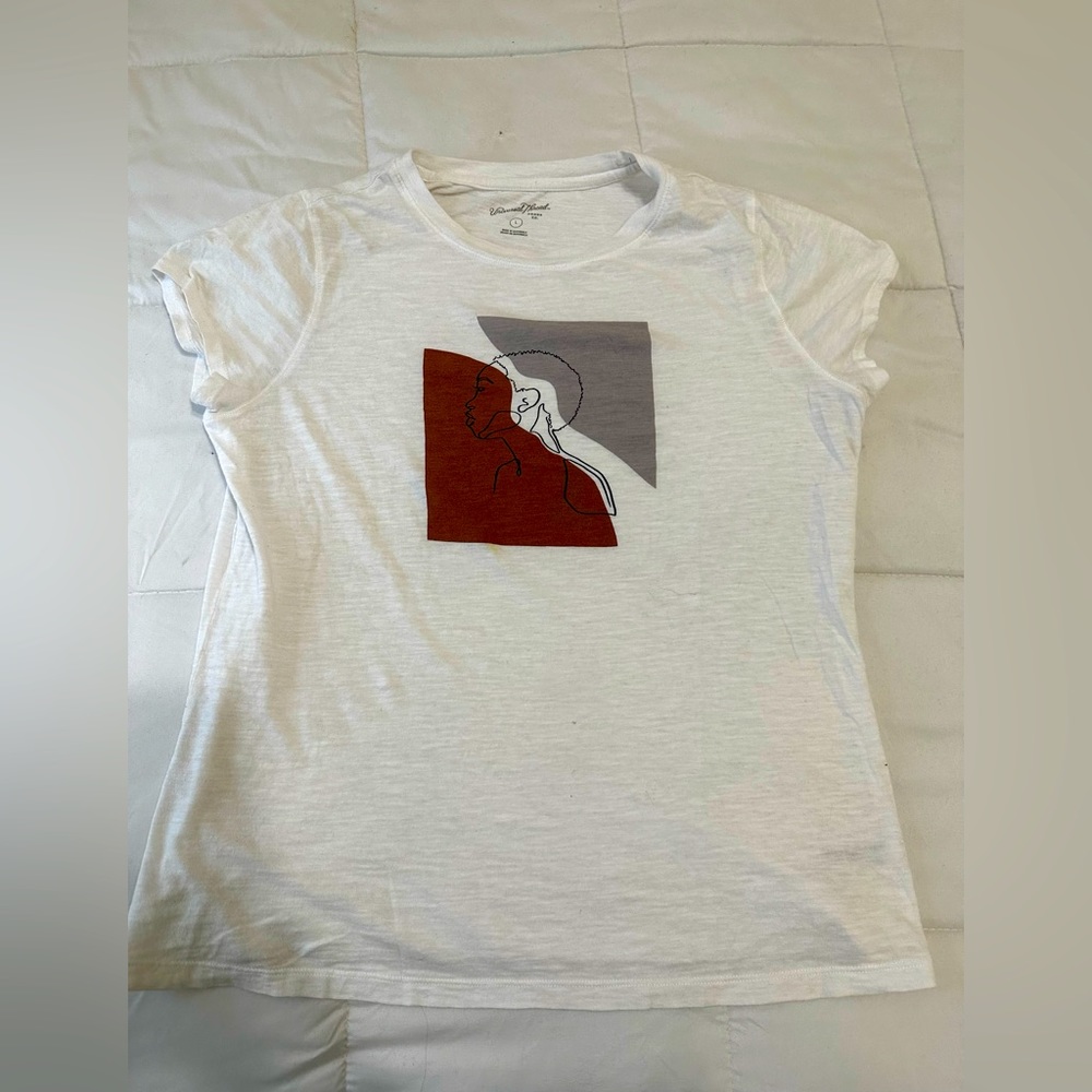 Universal Thread Minimalist Shirt